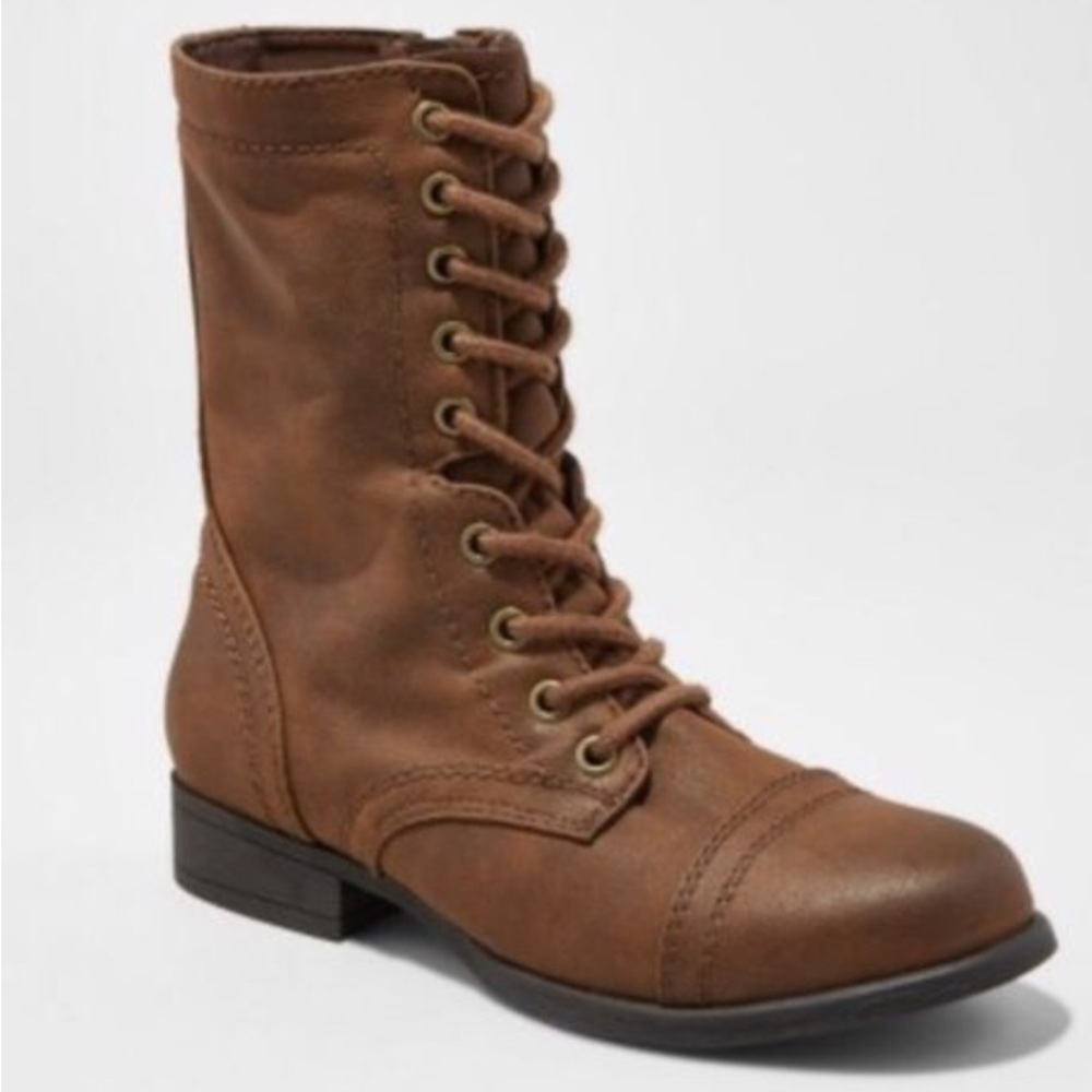 NEW! Mossimo Cassie Lace-Up Brown Combat Boots. New in Box 5.5